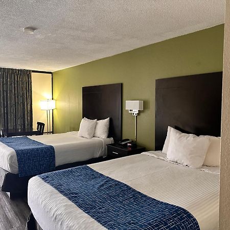 Travelodge By Wyndham Clarksville Eksteriør bilde