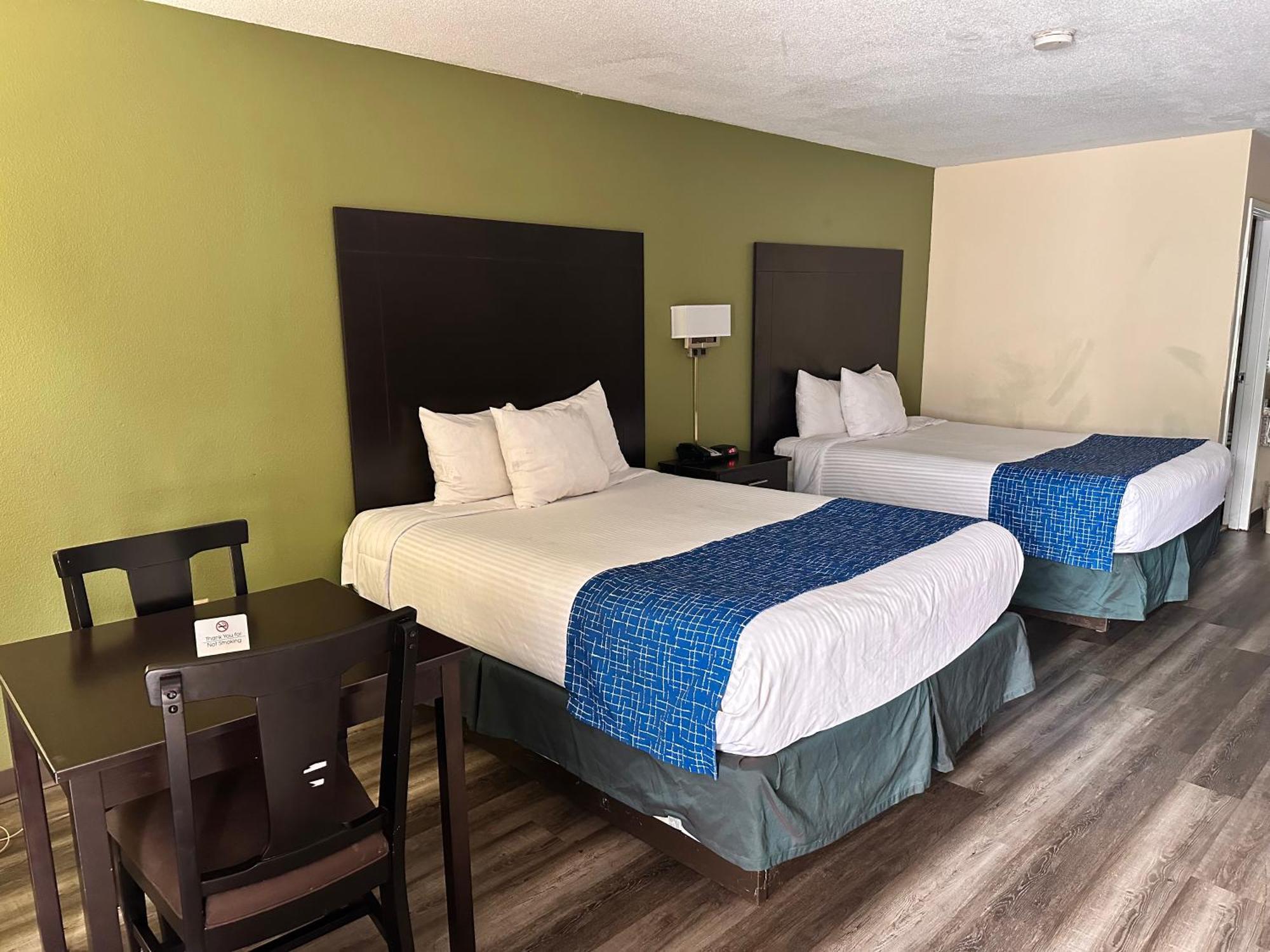 Travelodge By Wyndham Clarksville Eksteriør bilde