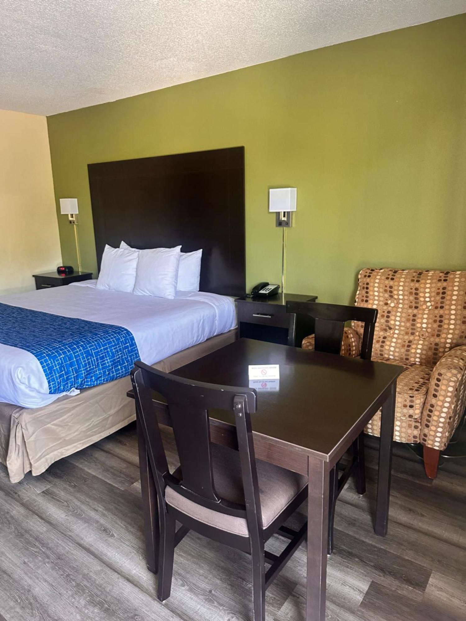 Travelodge By Wyndham Clarksville Eksteriør bilde
